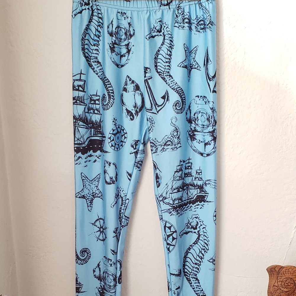 Women's Lotus Wind & Sea Leggings- Size Medium